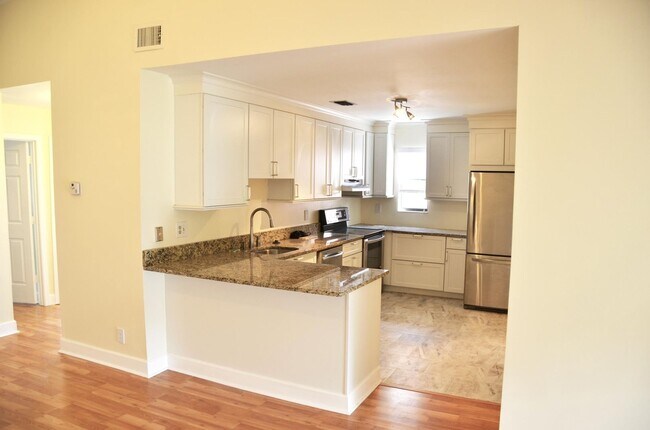 Building Photo - 3355 Jaywood Terrace