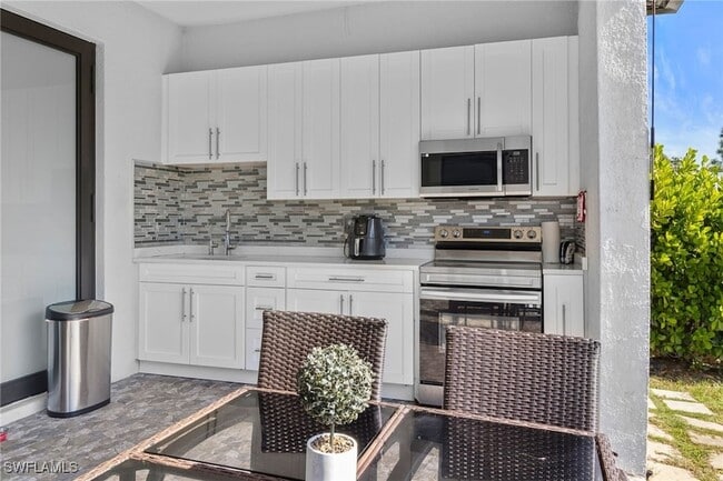 Building Photo - 2406 37th Ave NE