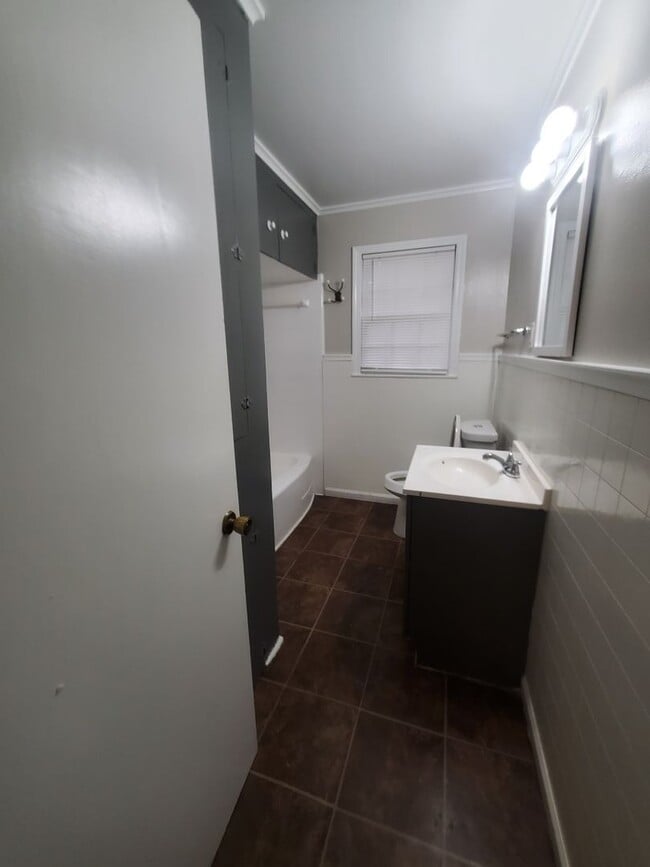 Building Photo - $500 Off 1st Month Special