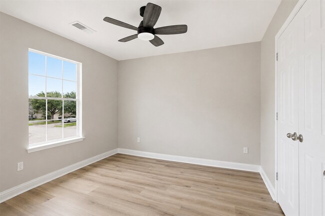 Building Photo - 12511 Jade Treasure Dr