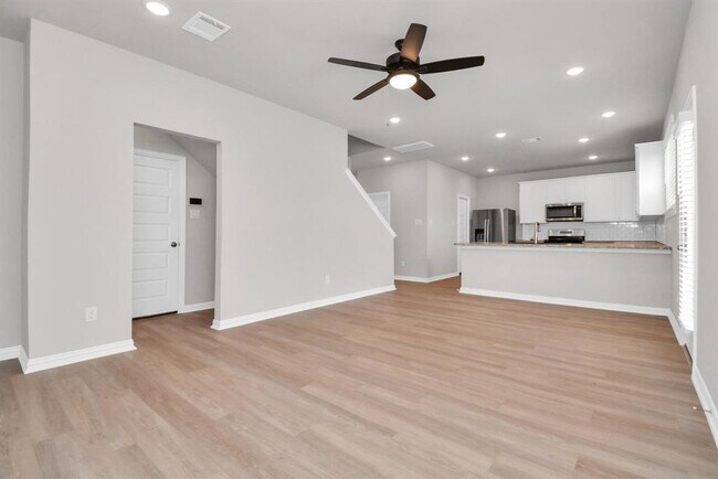 Building Photo - 27107 Newport Trce Ln