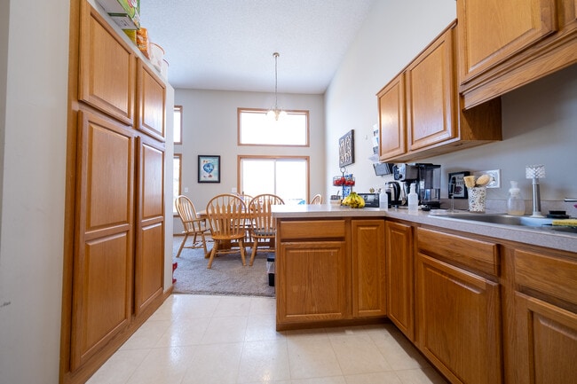 Building Photo - 15124 Cimarron Way