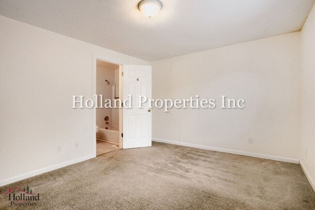 Building Photo - 13178 SW Tamera Ln