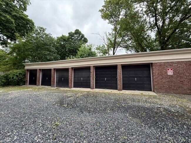 Building Photo - 40 Butler Rd