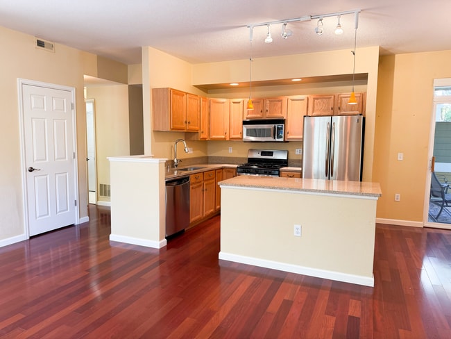 Building Photo - 635 Gooseberry Dr