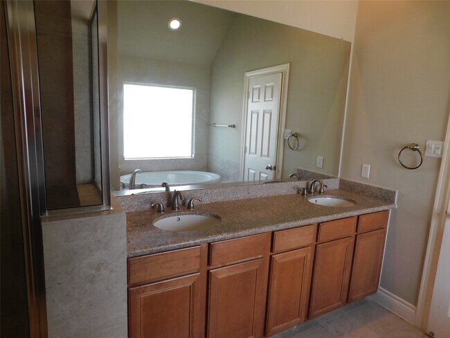 Building Photo - 2615 Starboard Point Dr