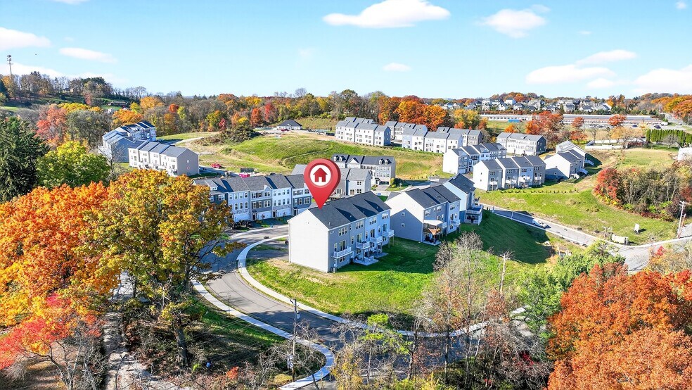 Building Photo - 600 Dana Dr