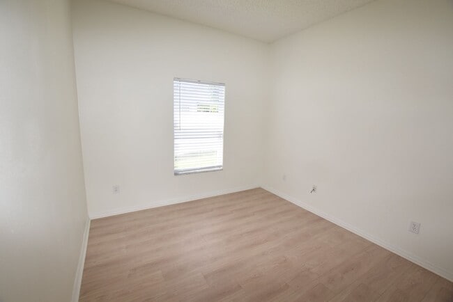 Building Photo - 14855 Hawksmoor Run Cir