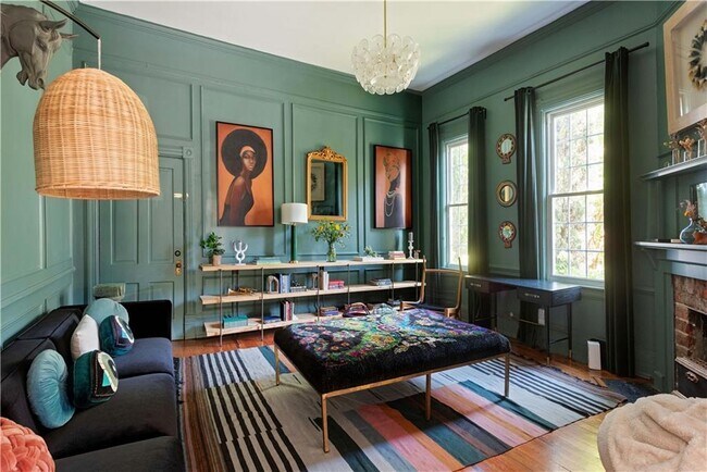 Building Photo - 383 Park Ave SE