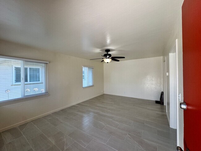 Building Photo - 1056 Pajaro St