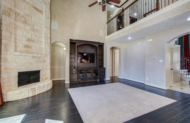 Building Photo - 4203 Scenic Valley Ln