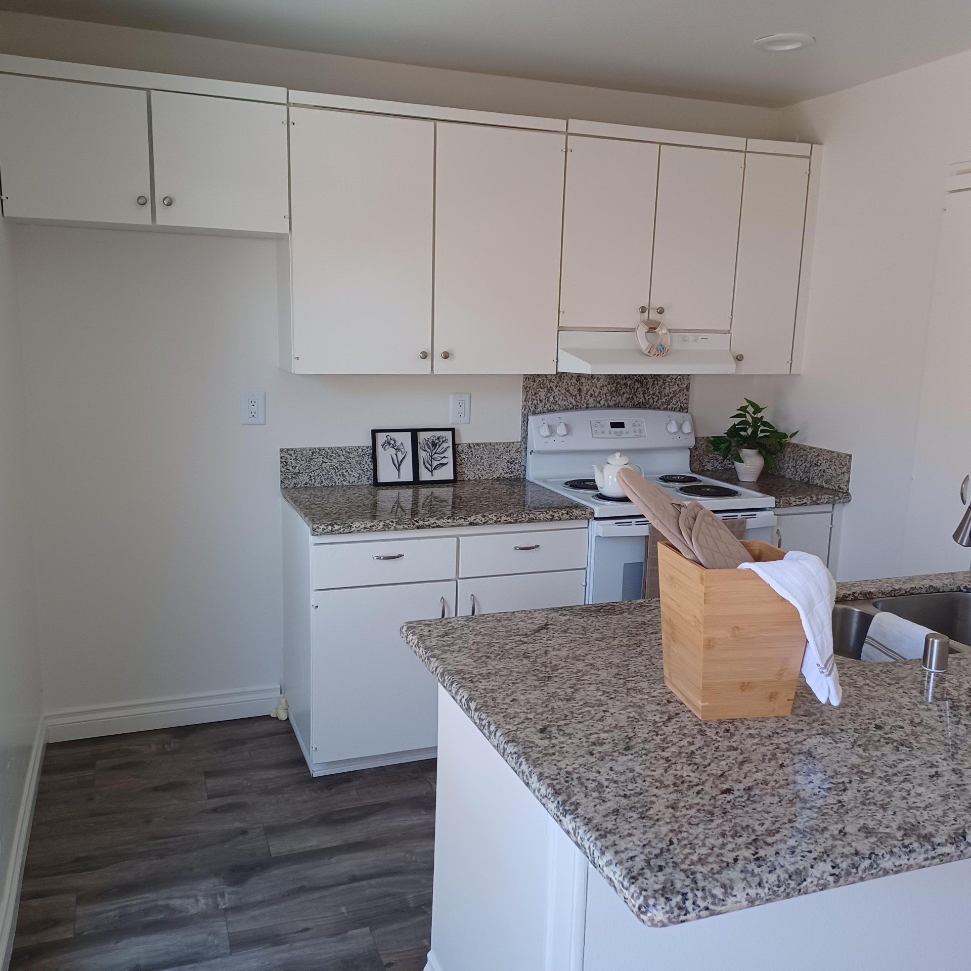 Building Photo - 4901 Heil Ave