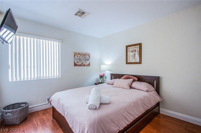 Building Photo - 9340 Copper Villa Ct