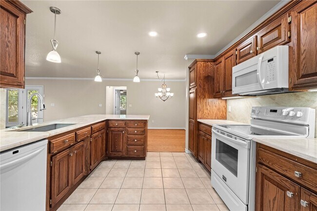 Building Photo - 27 S Prairie Dunes Dr