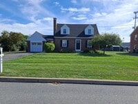 Building Photo - 864 Eden Rd