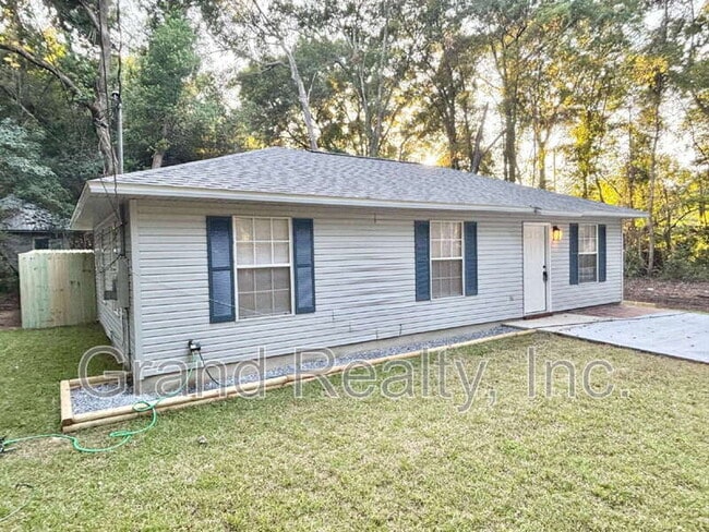 Building Photo - 4520 Limit St