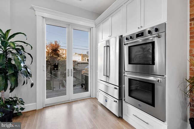 Building Photo - 1221 Euclid St NW