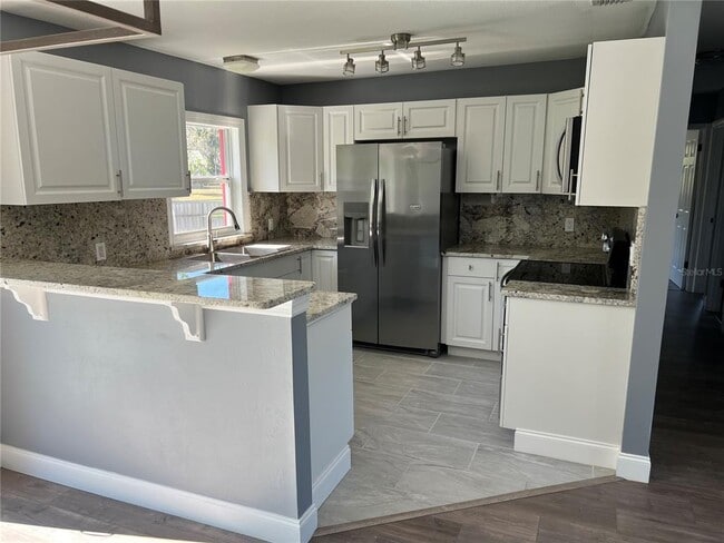 Building Photo - 509 Floral Cir