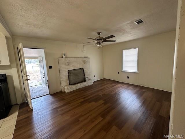 Building Photo - 416 St James Church Loop