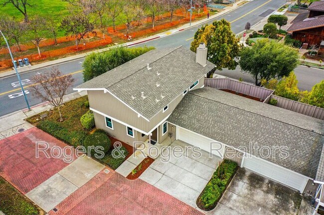 Building Photo - 20272 Pacifica Dr