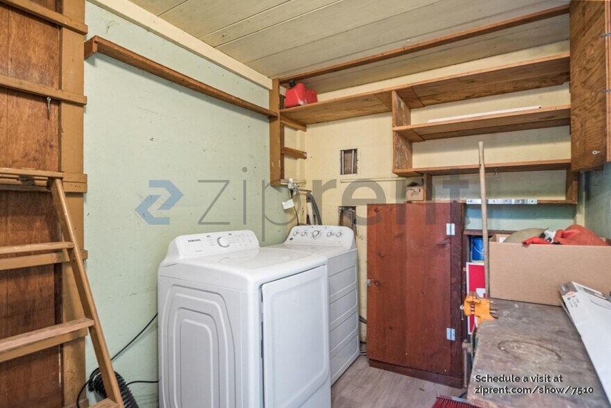 Building Photo - 1296 Albina Ave
