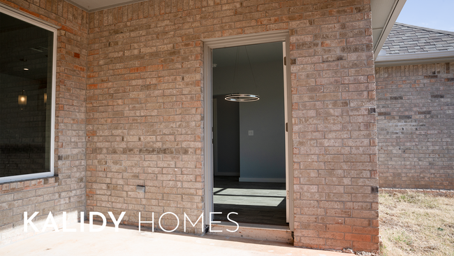 Building Photo - 14971 E Reno Ave