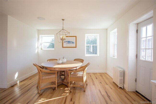 Building Photo - 2175 Bay Blvd