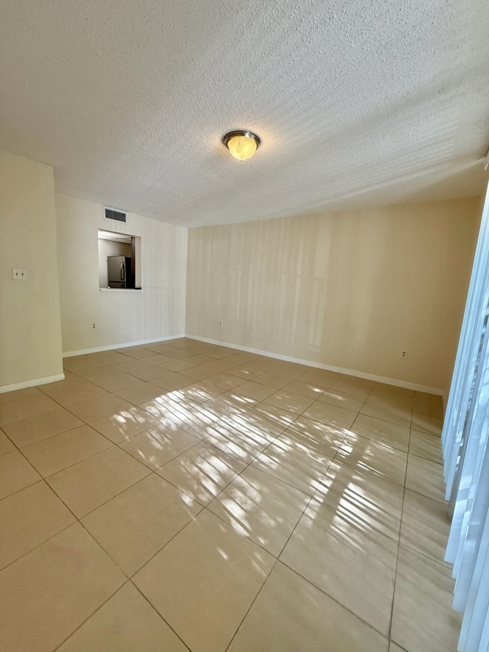 Living room - 1720 NW North River Dr
