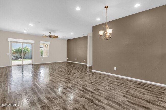 Building Photo - 10807 W El Cortez Pl