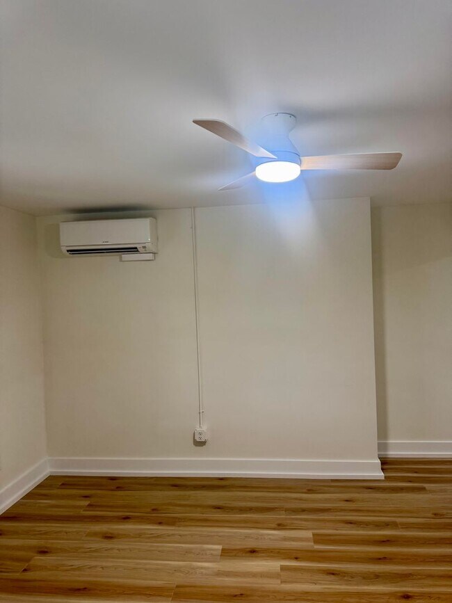 Building Photo - 2113 W Madison Ave