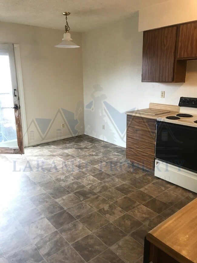 Building Photo - Charming 3-Bedroom Rental Home in Laramie, WY with Spacious Layout and Convenient Location!