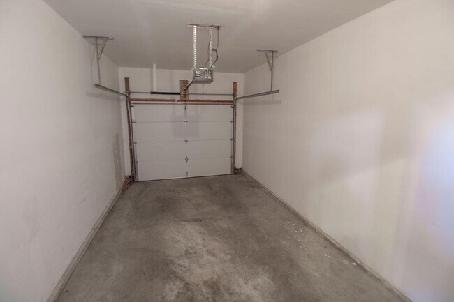 Building Photo - 4615 Brandon Woods St