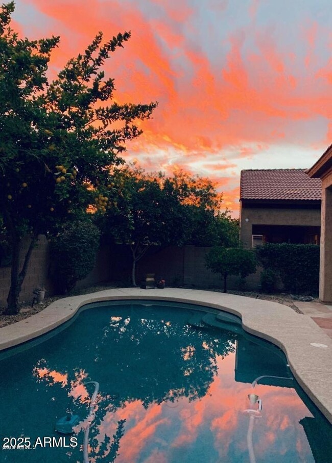 Building Photo - 7657 E San Fernando Dr