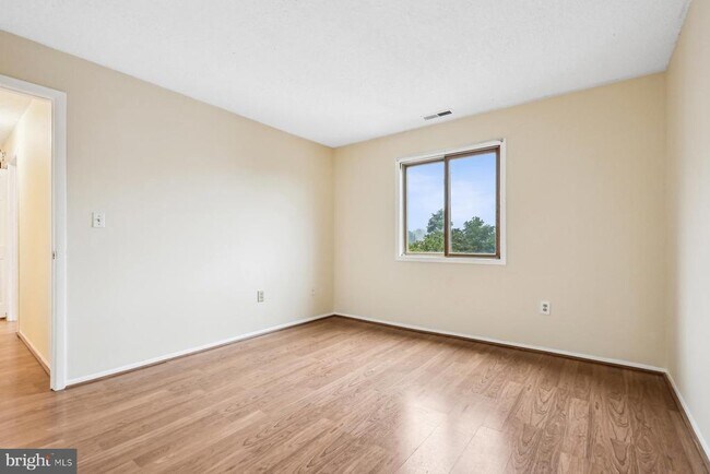 Building Photo - 1607 Aspen Dr