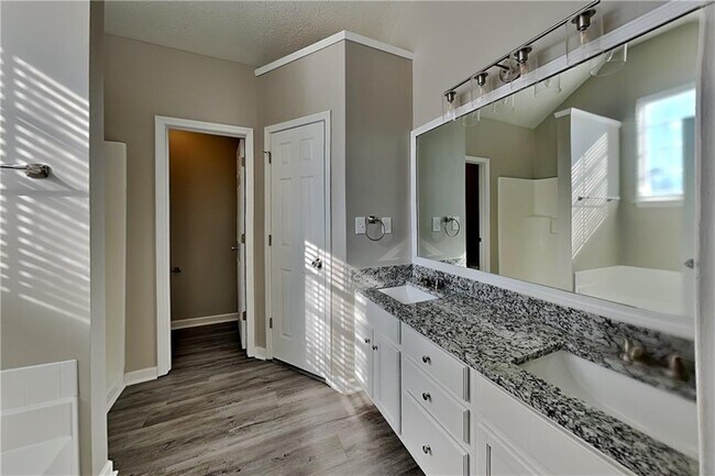 Building Photo - 110 Chartres St