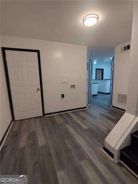 Building Photo - 997 Summer Forest Dr