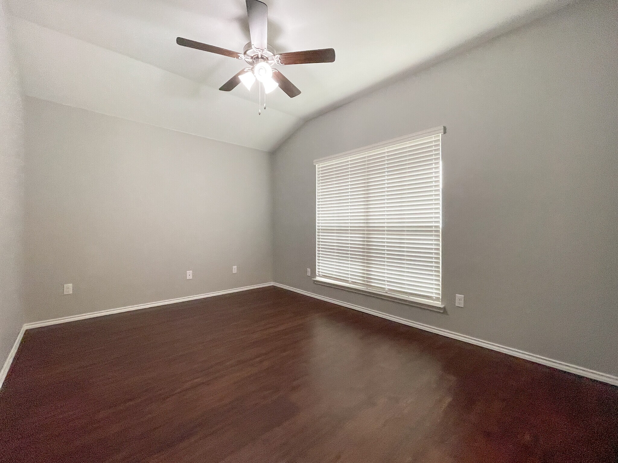 Building Photo - 3228 Beutel Rd