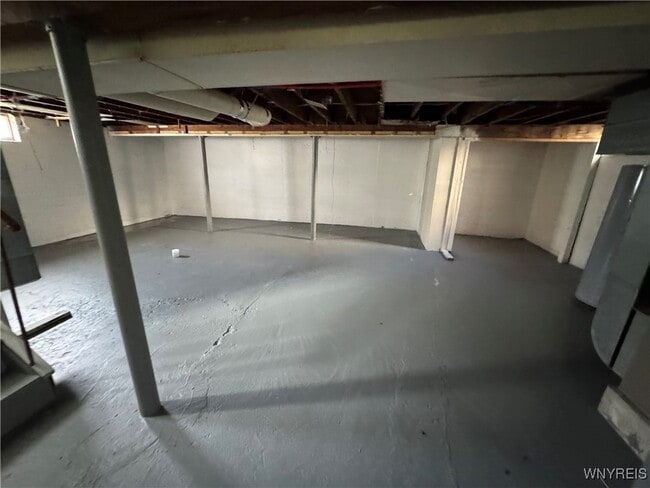 Building Photo - 3445 Wallace Dr