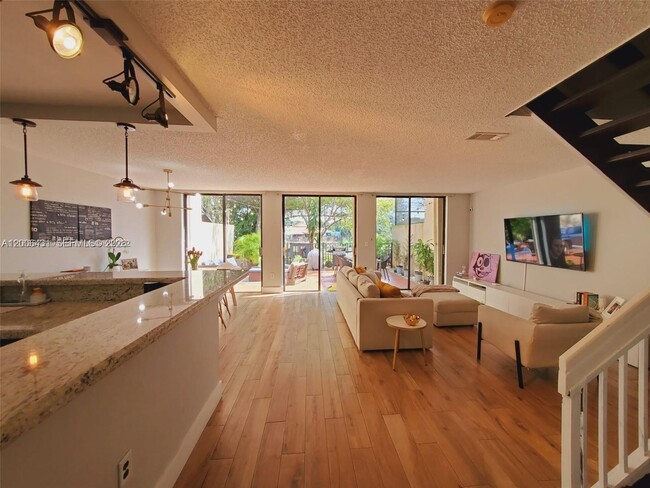 Building Photo - 3619 Torremolinos Ave