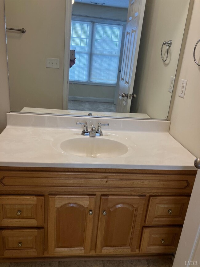 Building Photo - 1600 Wards Ferry Rd