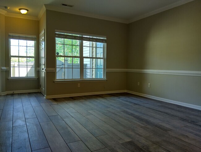 Building Photo - Condo in Braemar Creek! Available NOW!