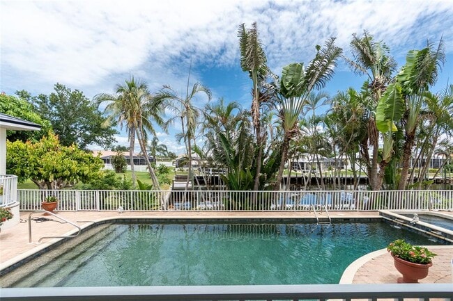 Building Photo - 202 George Rd SE