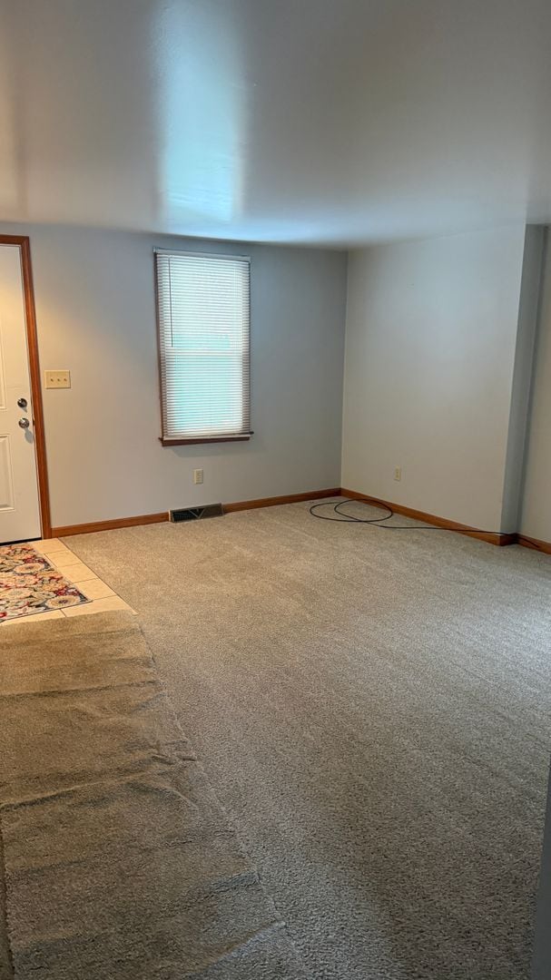 Building Photo - 1 bedroom ranch style home ready now!