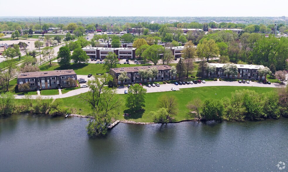 Lakeview 2 Bedroom Apartments 8700 Carole Cir Urbandale IA 50322