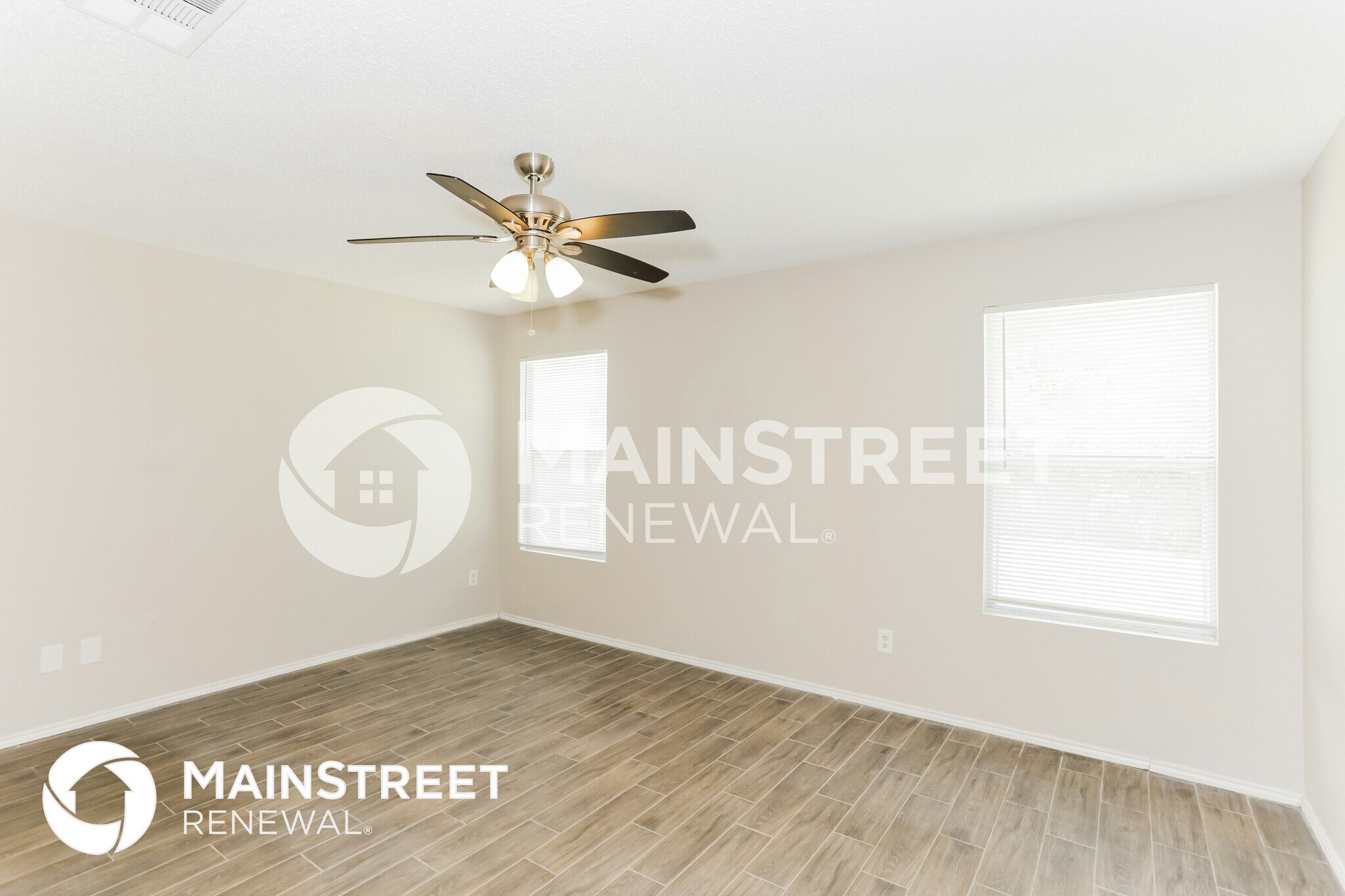 Building Photo - 805 Encino Dr