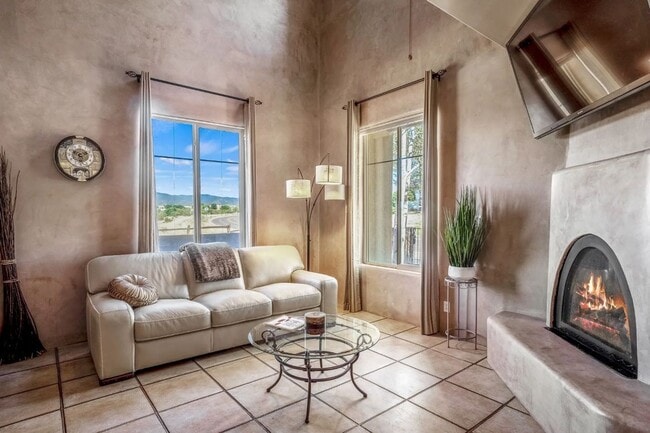Building Photo - Beautiful Rancho Viejo Townhouse (Emory Pass)