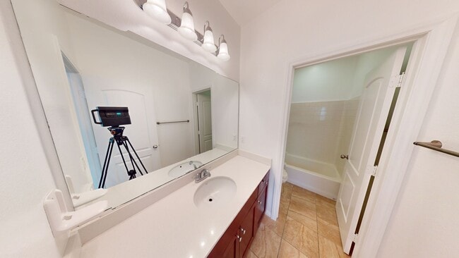 Building Photo - Available Now: Cozy 4 Bedroom 2.5 Bath Hom...