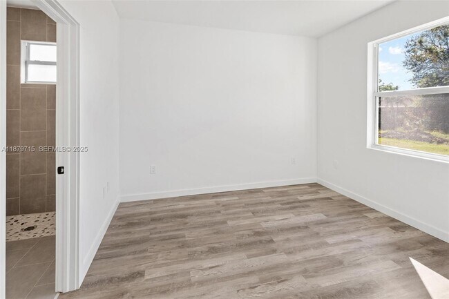 Building Photo - 4417 28th St SW