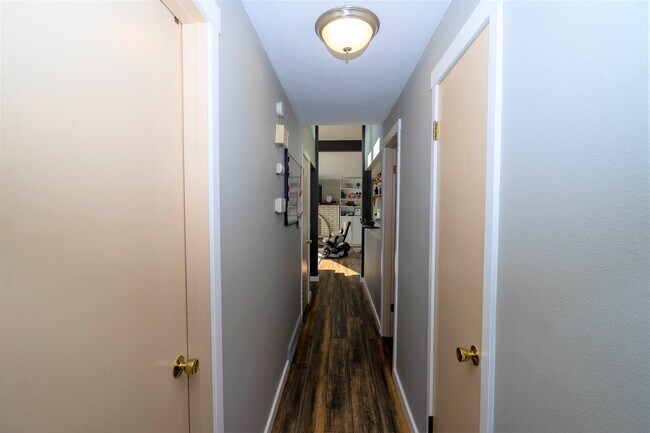 Building Photo - 3 Bed 2.5 Bath Home