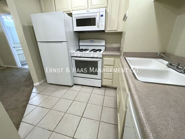 Building Photo - 1145 Roswell Ave